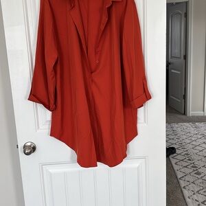 Chic Women's Button-Down Shirt in Vibrant Red